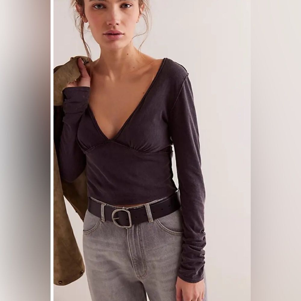 NEW! We The FREE PEOPLE IVY LONG SLEEVE V NECK TEE